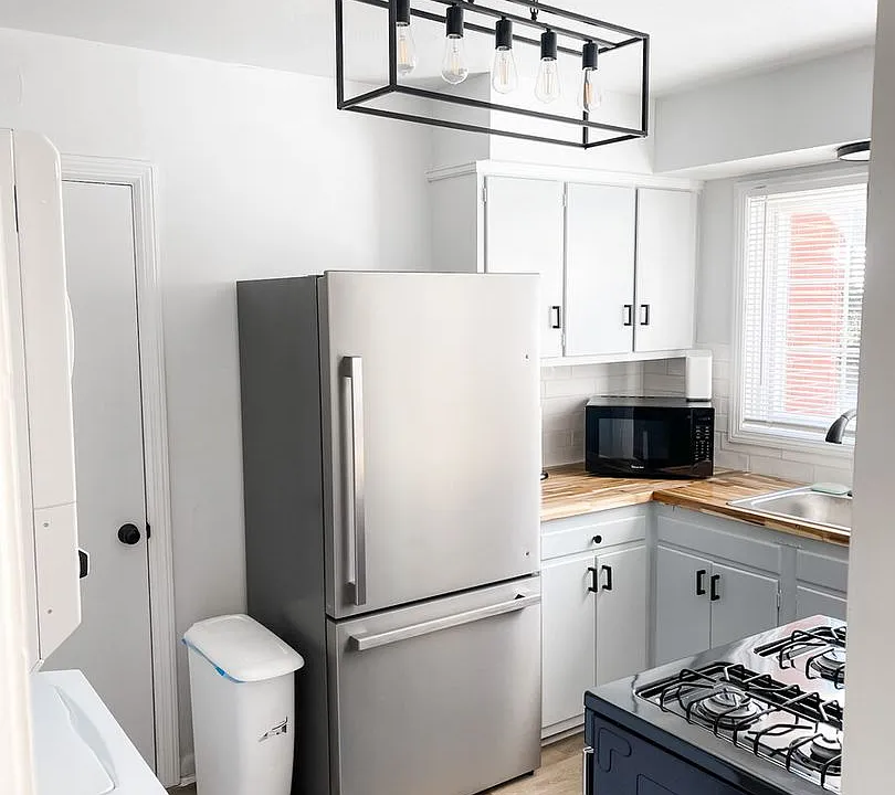 23 Berkley Pl #1
