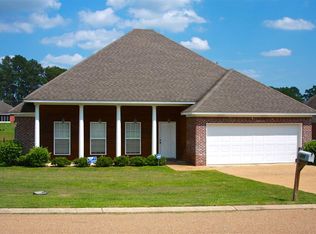704 Meadow View Cv, Jackson, MS 39272