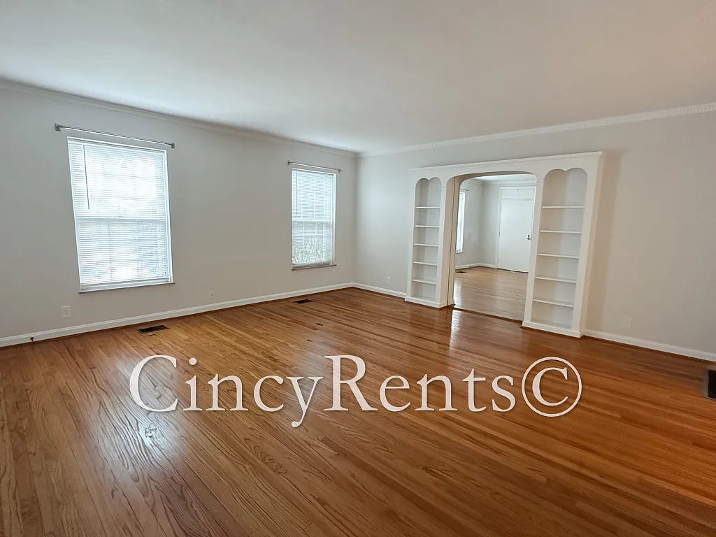 2 bed, 1050 sqft, $1,595 — Photo 2
