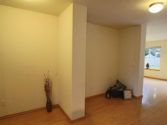 5th image of 7145 Bronington Dr SW