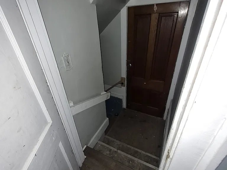 565 Garfield Pl — Photo 5