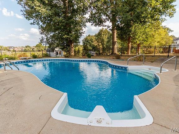 5th image of 2420 Candlebark Ln