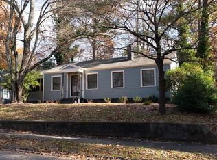 2204 Penrose Dr, East Pt, GA
