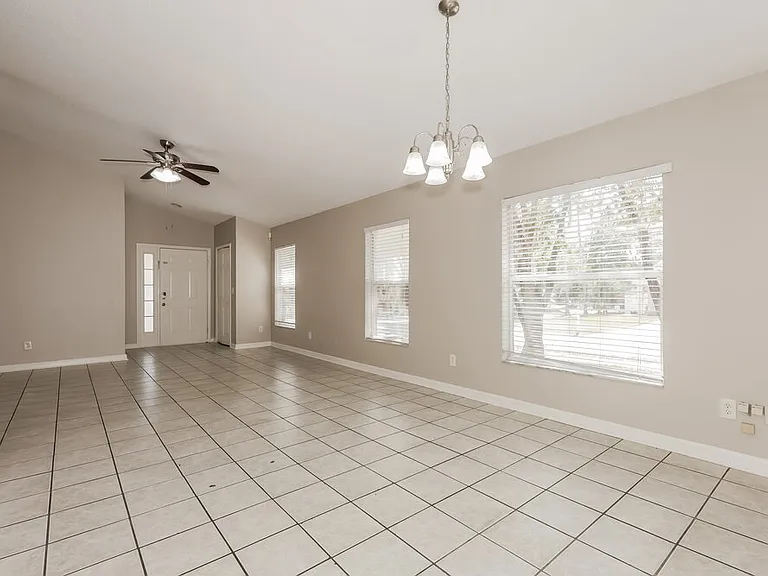 3406 Palm Beach Dr — Photo 5