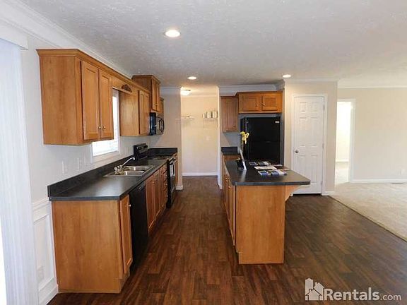 3rd image of 1226 Ewing Dr