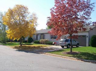 282 Misty Meadows Ln, Menasha, WI 54952