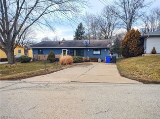 1056 Jones St, Ravenna, OH 44266