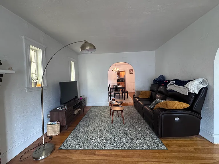 89 Westbourne Ter #1 — Photo 6