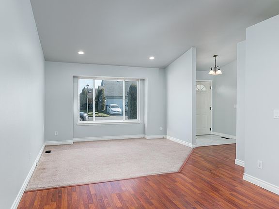 5th image of 1903 Bluebell Dr