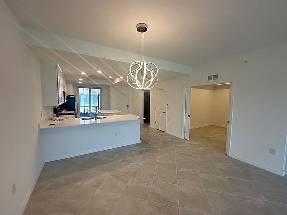 3rd image of 12470 Wellen Golf St