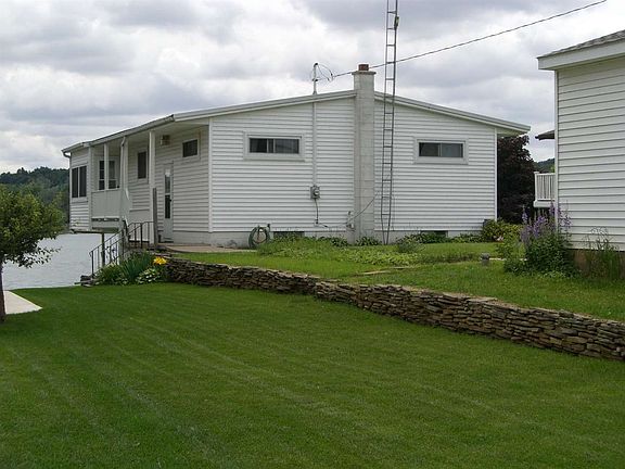 3rd image of 1066 Tompkins Dr