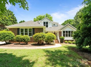 156 Valley Glen Dr, Waxhaw, NC 28173