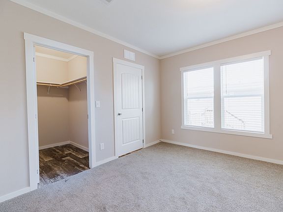 4th image of 7601 Daffan Ln #327