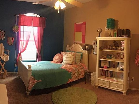 3rd image of 17505 Copper Creek Dr