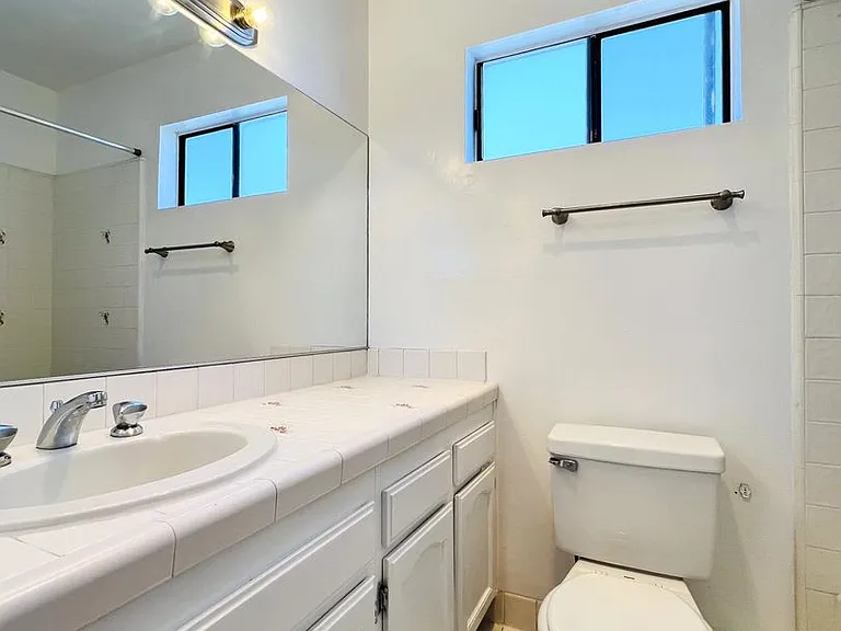 1171 Stanford St #4 — Photo 16