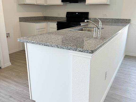 4th image of 5846 Rock Maple Dr