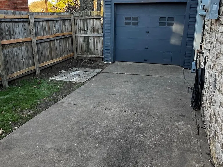 1415 S Knoxville Ave — Photo 23