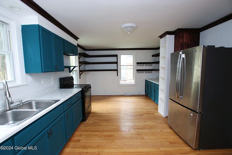 2nd image of 5 Taft Place