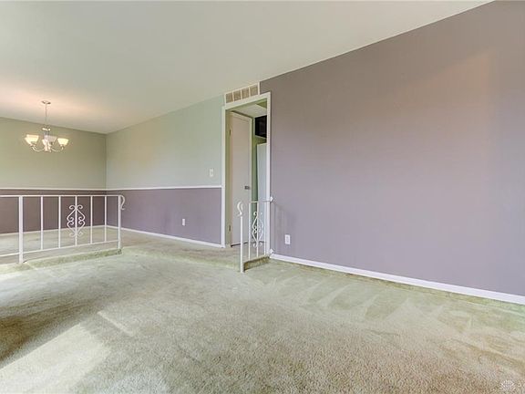 3rd image of 7012 Sandalview Dr