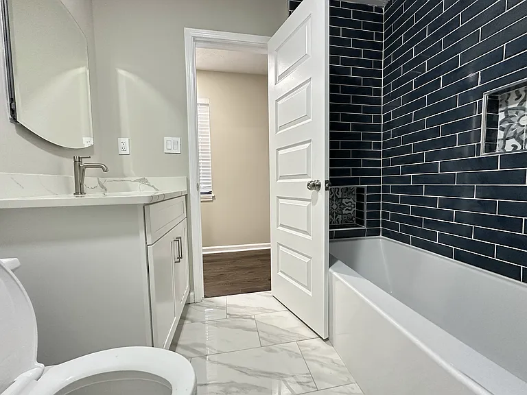 572-574 Wedgewood Dr — Photo 13