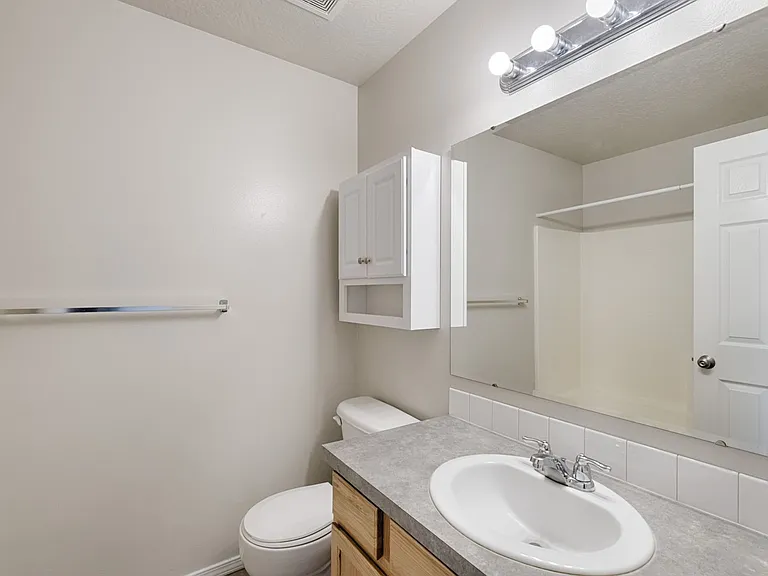 637 E Blue Heron St — Photo 18