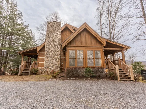 3380 Robeson Rd, Sevierville, TN 37862