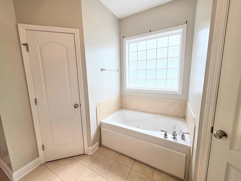 3516 Heartpine Dr — Photo 17