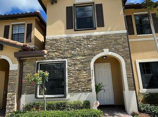 9351 W 33rd Ln, Hialeah, FL 33018