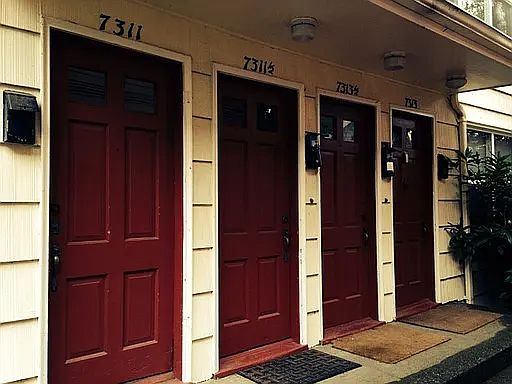 2nd image of 7317 Woodlawn Ave NE
