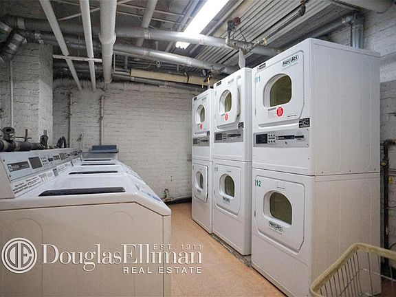 5th image of 301 E 38th St APT 16A