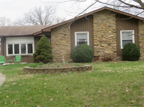 526 Drake Rd, Galveston, IN 46932