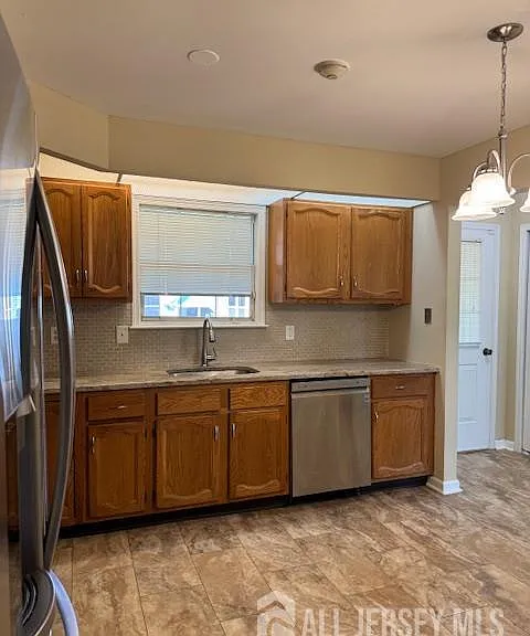 10B Benjamin Franklin Dr — Photo 4