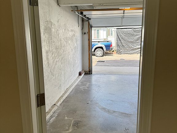 5th image of 1319 Portola Ave #C
