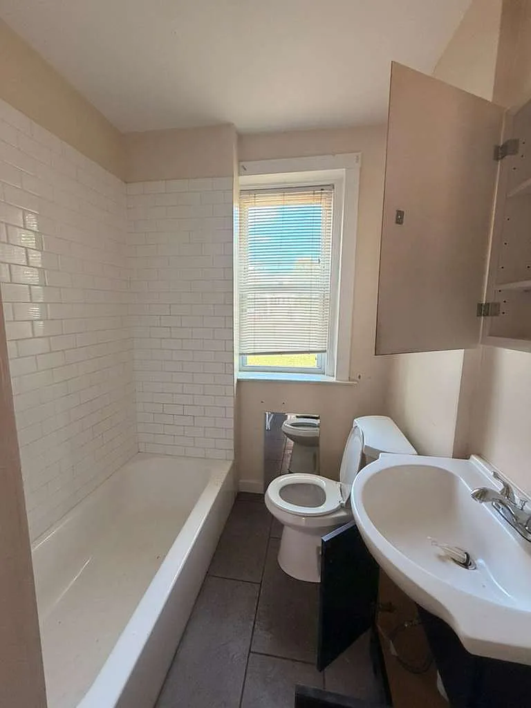 1 bed, $1,275 — Photo 3