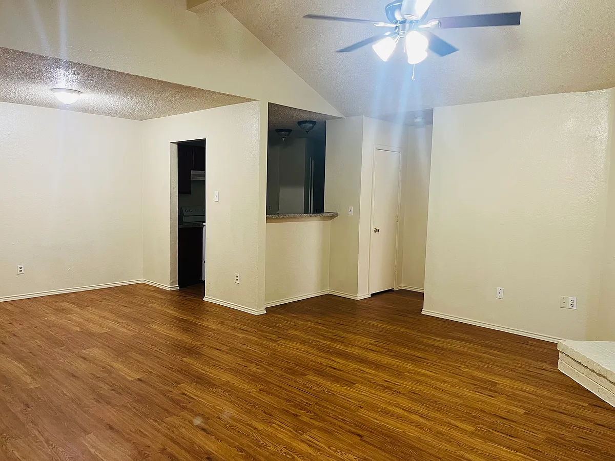 Building Photo - 3056 Gregory Ln