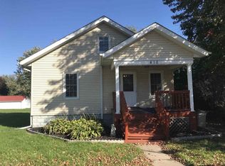410 Main St, Nichols, IA 52766