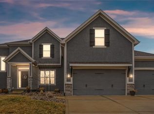 1620 SW Whistle Dr, Lees Summit, MO 64082