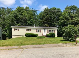 21 Sherwood Dr, Augusta, ME 04330