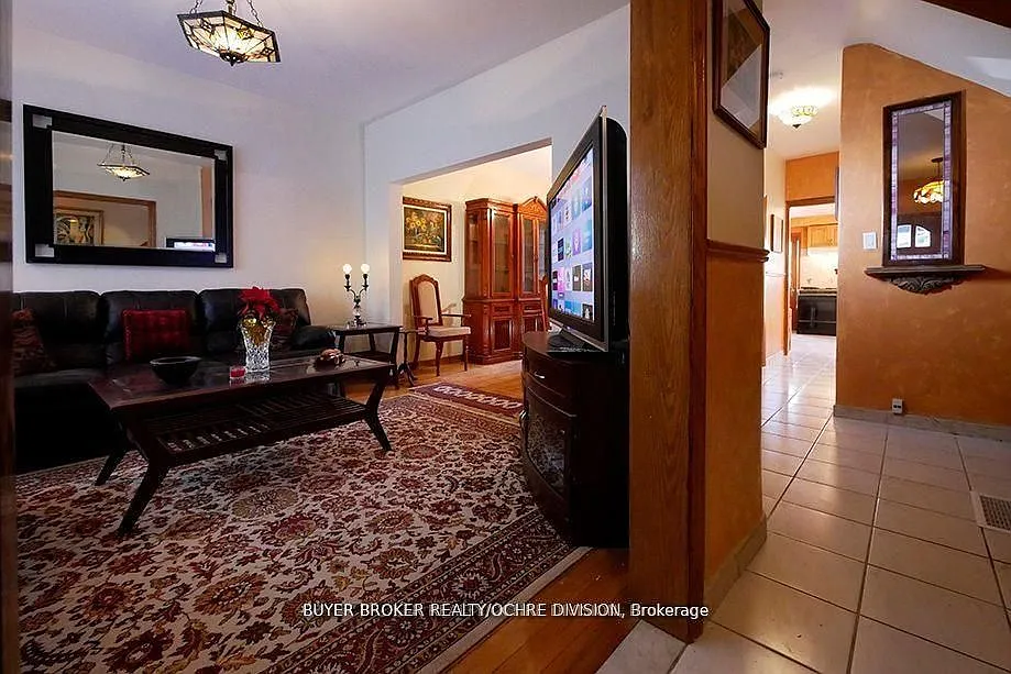4 bed, $6,500 — Photo 2