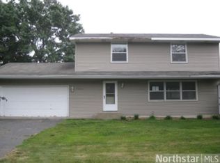 5272 Sunnyside Rd, Mounds View, MN 55112