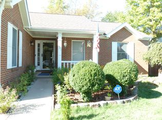 3041 Highland Park Dr, Pickerington, OH 43147