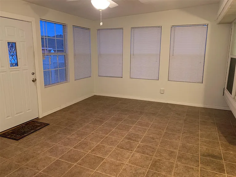 1424 Chapman Dr — Photo 14