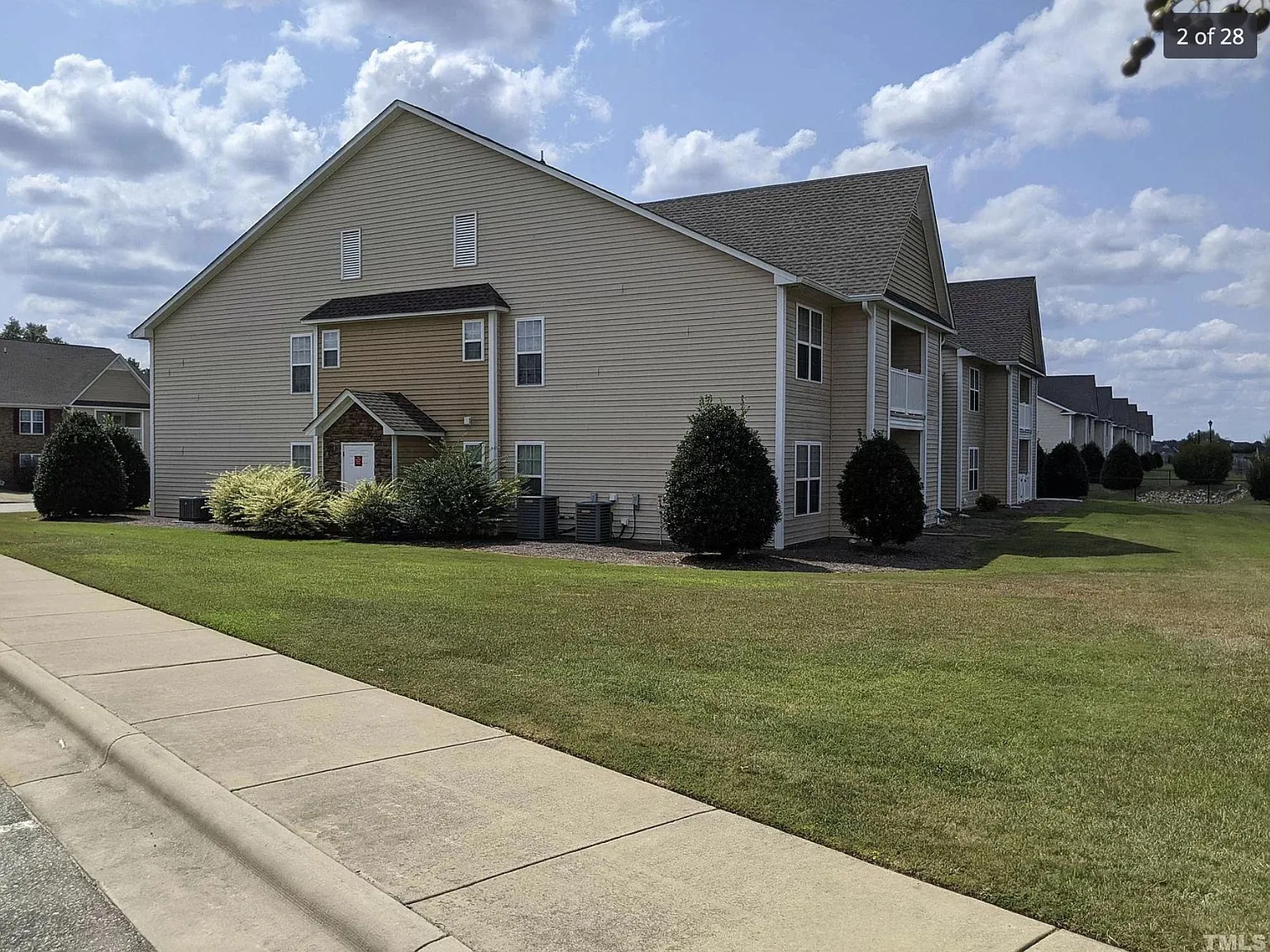 3 bed, 1456 sqft, $1,475 — Photo 2