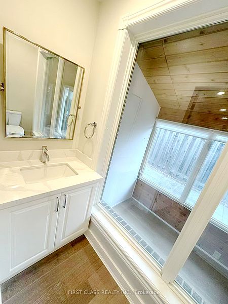 Burlington House for rent - 3 Bedrooms — photo 13