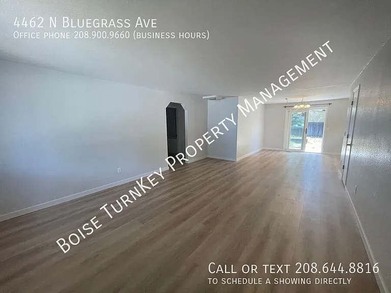 4462 N Bluegrass Ave — Photo 3