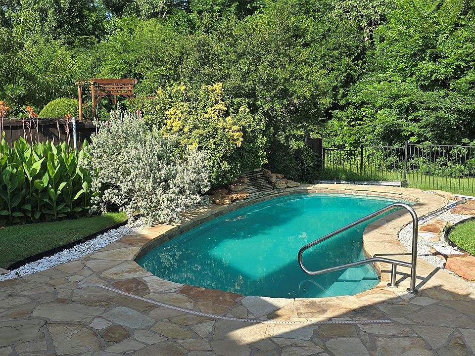 1st image of 1706 Hollow Creek Ct