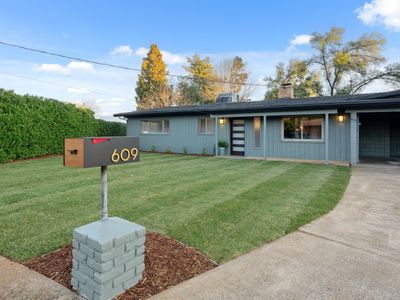 609 Dee Ct, Redding, CA, 96002