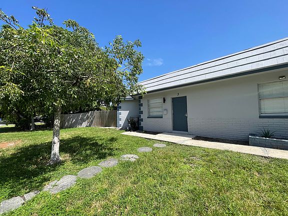 2nd image of 921 SW 10th Dr #3