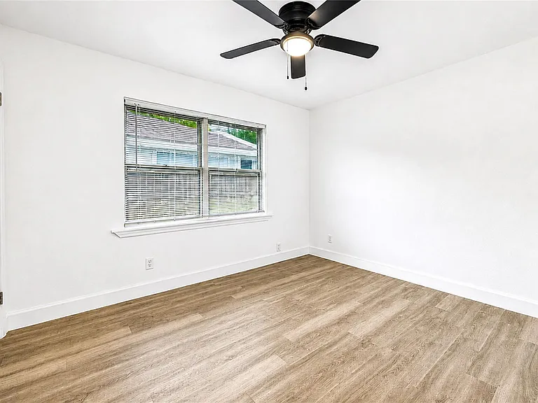 1206 Gary Ave — Photo 18