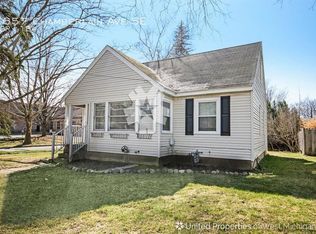 1657 Chamberlain Ave SE, Grand Rapids, MI